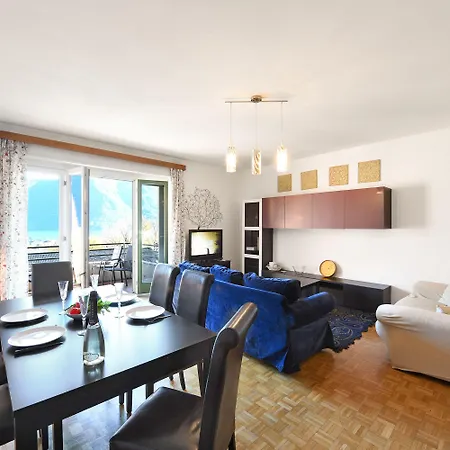 Santiago Home With Lake-View Balconies - Happy Rentals Apartment