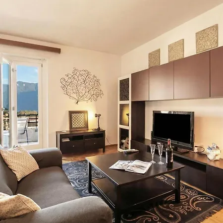 Santiago Home With Lake-View Balconies - Happy Rentals Apartment *