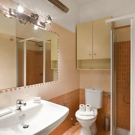 Santiago Home With Lake-View Balconies - Happy Rentals Apartment *