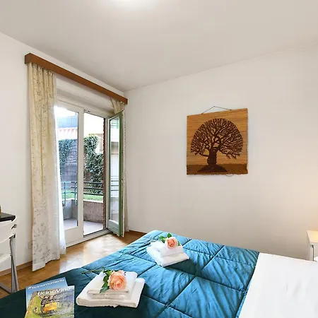 Santiago Home With Lake-View Balconies - Happy Rentals * Lugano