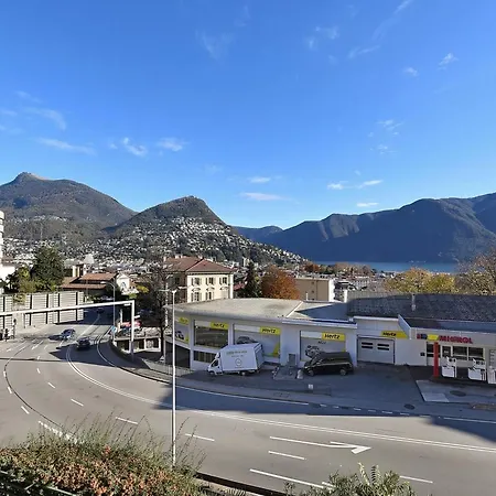 Santiago Home With Lake-View Balconies - Happy Rentals Apartment