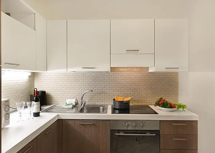 Santiago - Happy * לוגאנו