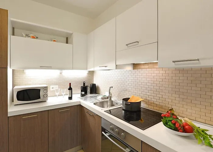 Santiago - Happy ルガーノ